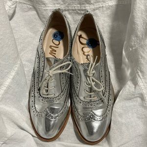 Like new never worn Sam Edelman metallic oxfords